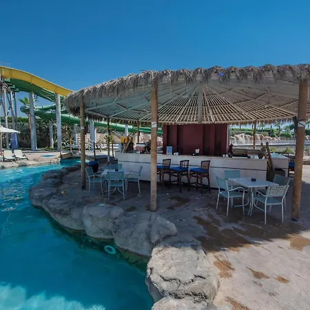 Reef Oasis Beach Aqua Park Resort-2